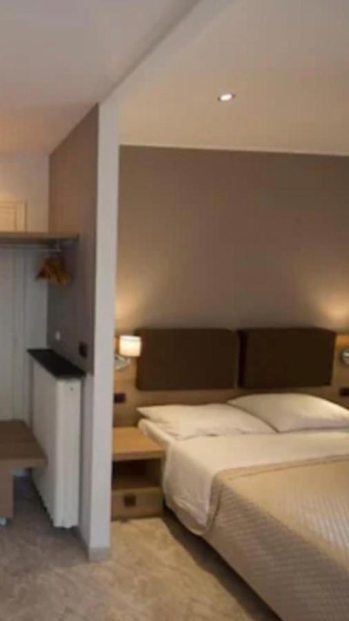 Dolcevita Rooms 阿尔玛·迪·塔吉亚 外观 照片
